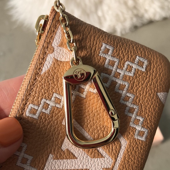 ❤️SOLD DIRECT❤️🦄 Limited Edition Louis Vuitton Key Pouch - Picture 5 of 9